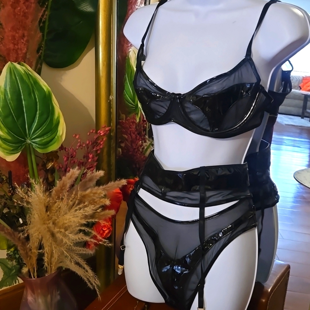 New BDSM Black 3pc Lingerie Set